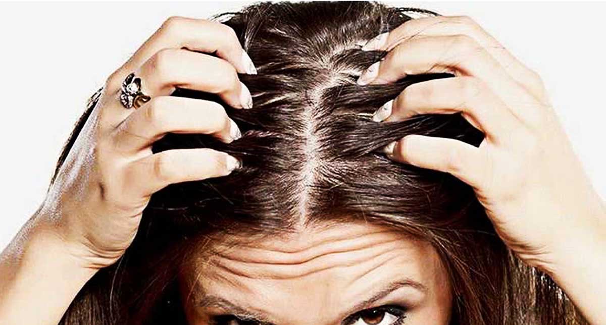 5 cose da non fare se hai i capelli grassi